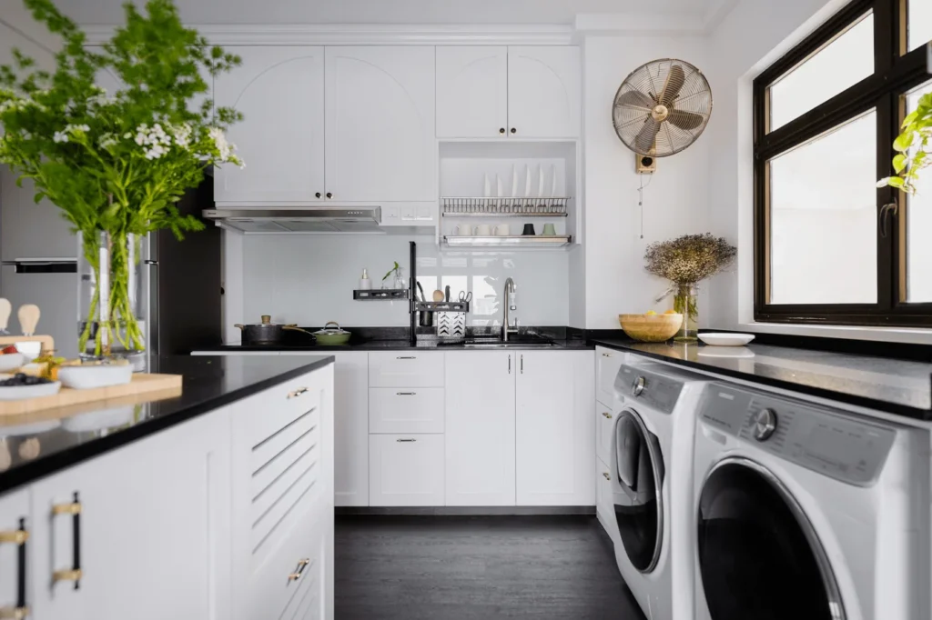 White kitchen with black and green contrasts